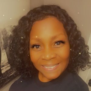 Meet your Posher, Maxine